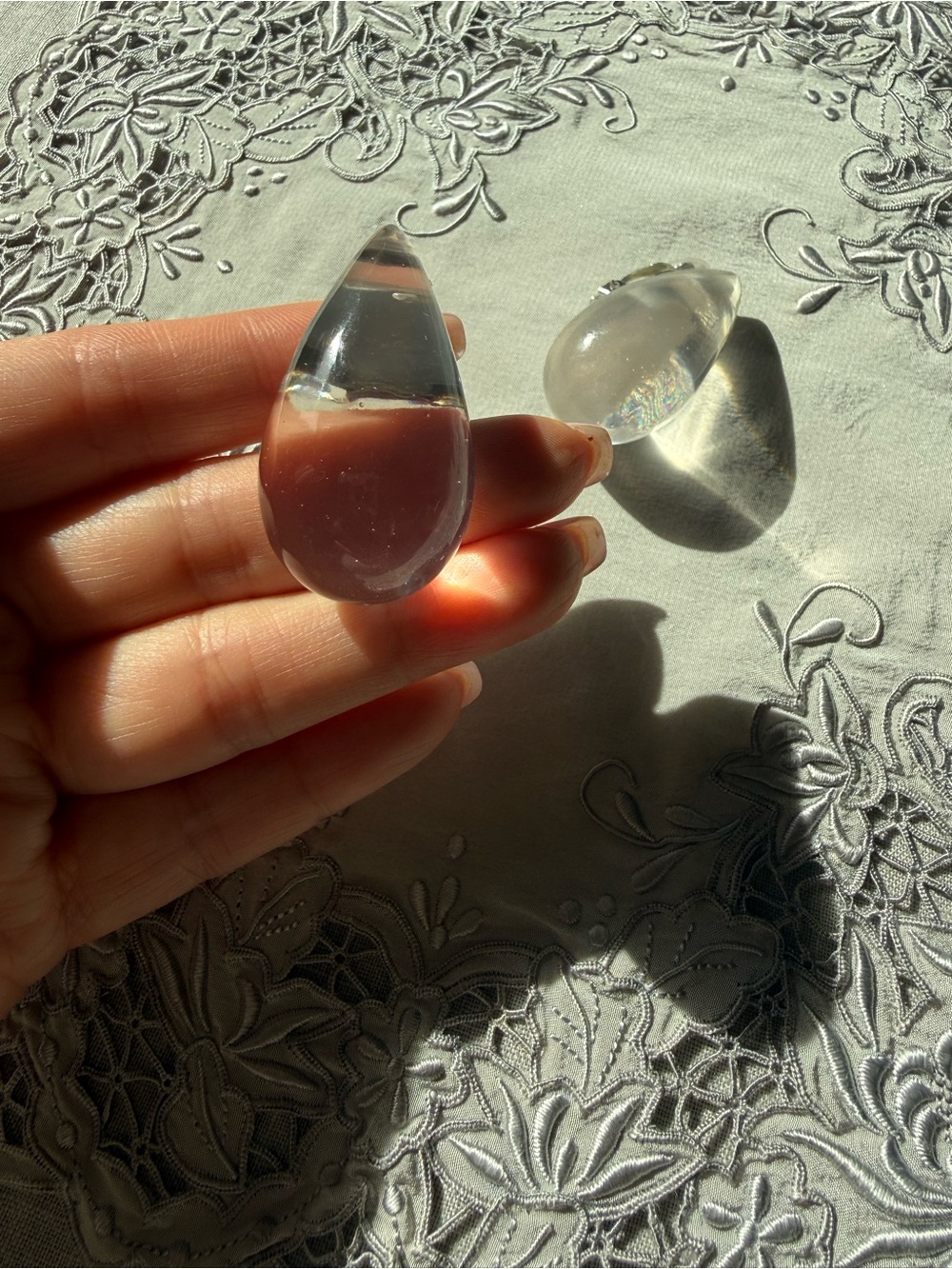 Acrylic Nia earrings clip on NEW !